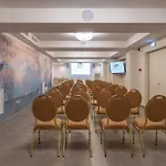 Palace 4*