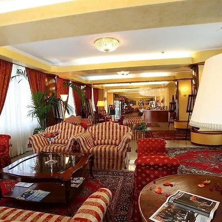 Palace 4*