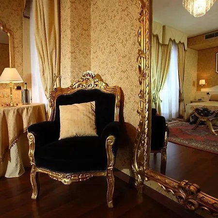 Palace 4* Катандзаро