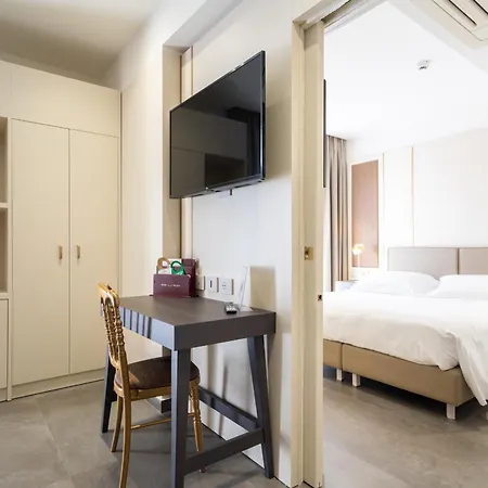 Palace 4*