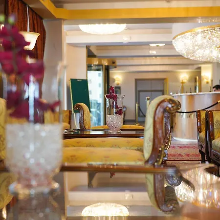 Palace Hotell 4*