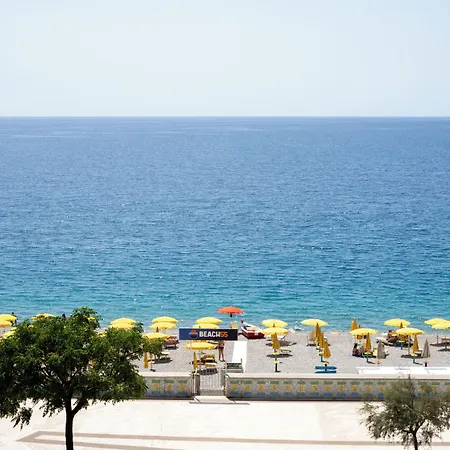 Palace 4* Катандзаро