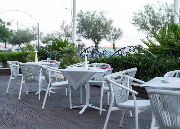 帕里斯酒店 酒店 卡坦扎罗